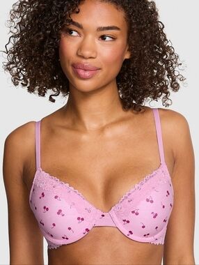 ✨️NWT✨️ PINK Victoria's Secret Wear Everywhere Lightly Lined Bra w/ Lace, 36AA